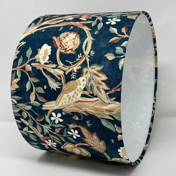 Melsetter drum lampshade in a William Morris design - Image 3