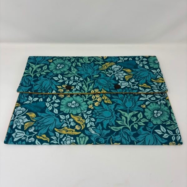 William Morris Mallow design laptop cover by Fait par Moi